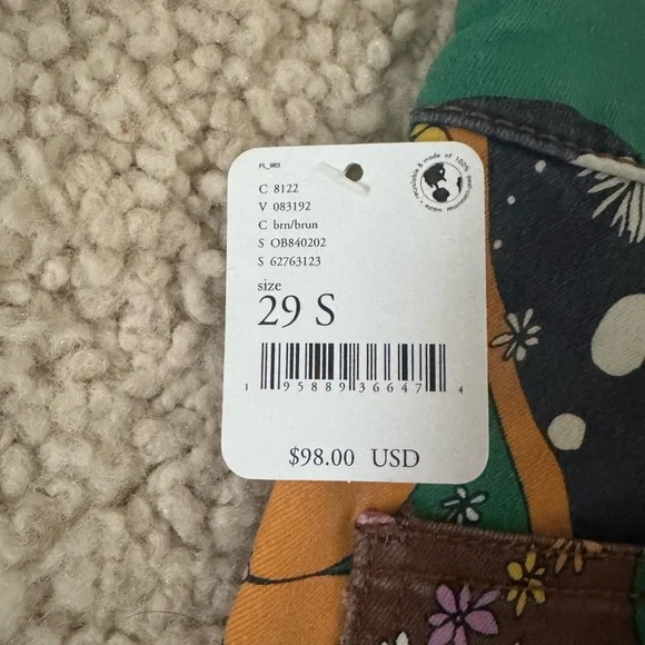 We The Free Just Float On Psychedelic Floral Flare Jeans Size 29 Short NWT - Picture 4 of 9